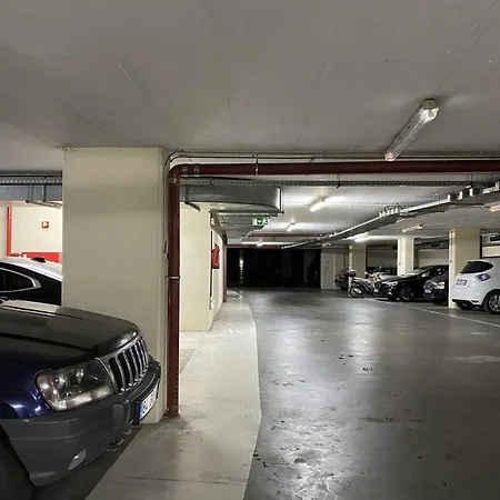 Apartment Premium Flat In Upscale Area, Balcony, Parking Lisbon
