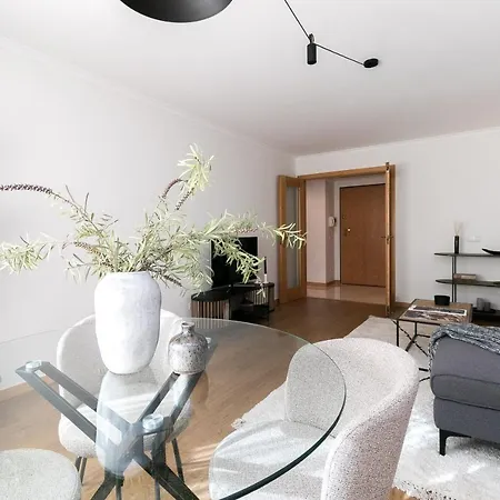 Premium Flat In Upscale Area, Balcony, Parking * Lisbon