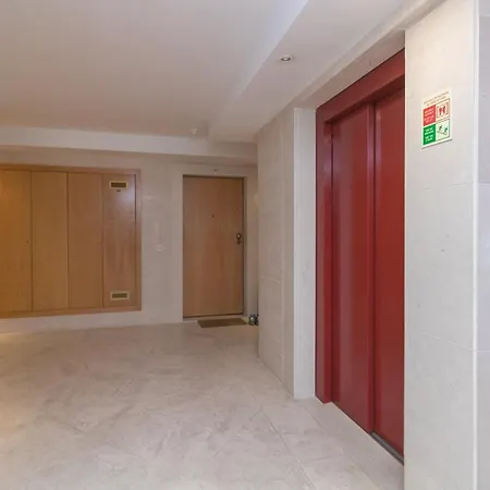 Apartamento Premium Flat In Upscale Area, Balcony, Parking