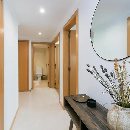 Premium Flat In Upscale Area, Balcony, Parking * Lissabon