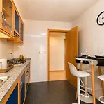 Premium Flat In Upscale Area, Balcony, Parking * Lizbona